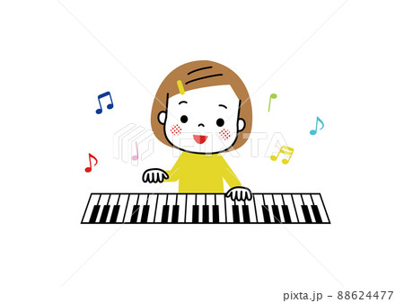 楽しそうにピアノを弾いている女の子 88624477