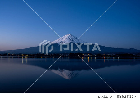 夜明けの富士山 夜明けの富士山 88628157