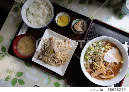 大鰐温泉もやし定食とラーメン(青森県大鰐町) 大鰐温泉もやし定食とラーメン(青森県大鰐町) 88628259