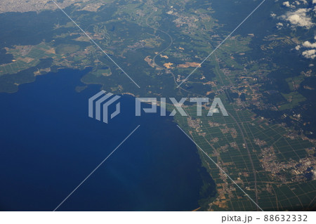 空から観た猪苗代湖(福島県) 空から観た猪苗代湖(福島県) 88632332