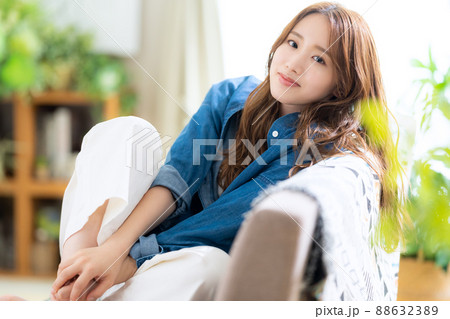 女性　ビューティー　UVケア　スキンケア　リビング　ライフスタイル　ニューノーマル 88632389