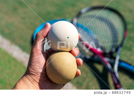 ソフトテニスボールの写真素材