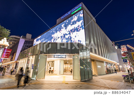 名古屋市・中区　栄　広小路通　広小路呉服町交差点　マルエイガレリア 88634047