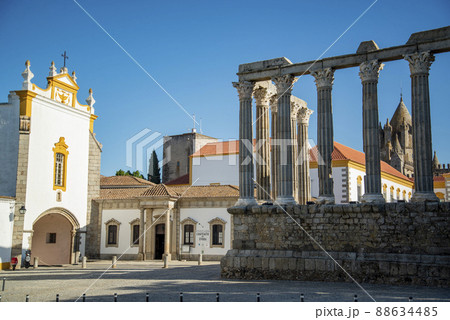 PORTUGAL ALENTEJO EVORA ROMAN TEMPLE 88634485