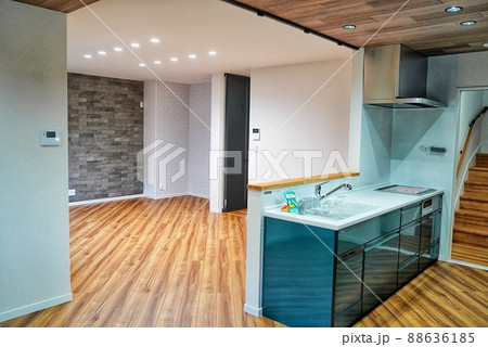 特徴的なフローリングの木目柄 特徴的なフローリングの木目柄 88636185