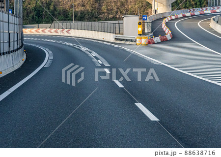高速道路 分岐イメージ 高速道路 分岐イメージ 88638716