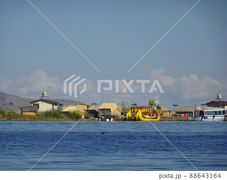 【ペルー】チチカカ湖とウロス島の景色(プーノ) 【ペルー】チチカカ湖とウロス島の景色(プーノ) 88643164