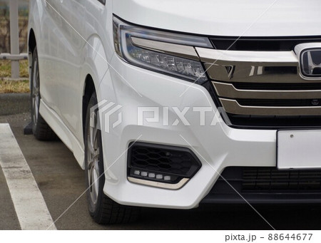 自動車イメージ　ホンダ5代目ステップワゴンのフロントマスク 88644677