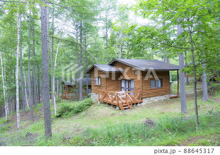 コテージに泊まって 88645317