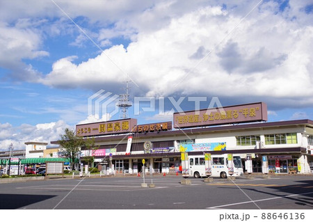岩手の駅 晴れた日のJR一関駅 空バック 岩手の駅 晴れた日のJR一関駅 空バック 88646136