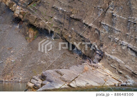 取方の大露頭　とりかたのだいろとう　傾斜不整合　ジオパーク秩父 88648500