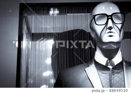 Male mannequin with glasses elegant dress 88649530