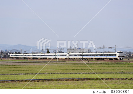 北陸本線　王子保－南条　JR西日本　683系　V36+W31編成（京都）　サンダーバード 88650304