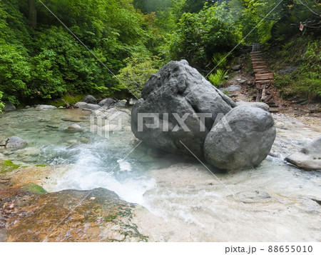 川原毛大湯滝(秋田県湯沢市) 川原毛大湯滝(秋田県湯沢市) 88655010