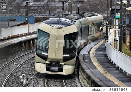 日光路を行く…北鹿沼駅にて『特急リバティ』 88655643