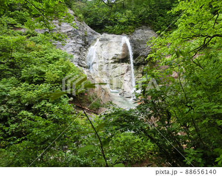 川原毛大湯滝（秋田県湯沢市） 88656140