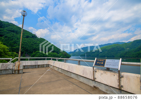 草木ダム　草木湖　展望台からの眺め　初夏の風景　　 88658076