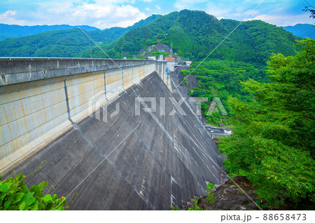 草木ダム　周辺の眺め　初夏の風景　　 88658473