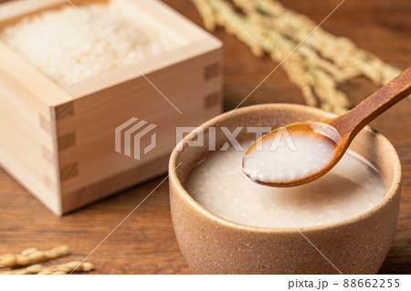 升に入った甘酒と稲穂3 88662255