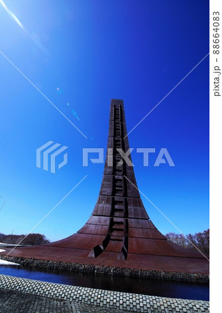 消え去る北海道百年記念塔 88664083