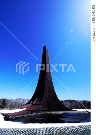 消え去る北海道百年記念塔 88664088