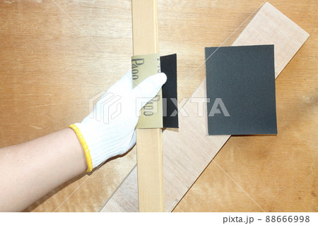 木材のヤスリがけ 木材のヤスリがけ 88666998