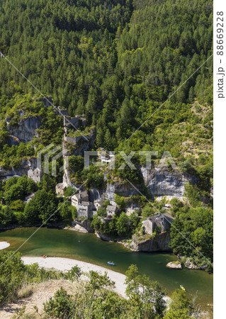 Gorges du Tarn, Occitania region, Aveyron department, France 88669228