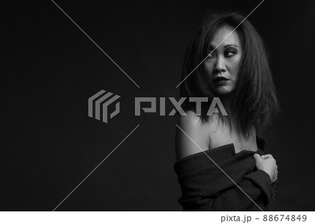 sensual korean woman portrait profile in dark background sensual korean woman portrait profile in dark background 88674849