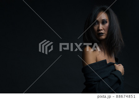 sensual korean woman portrait profile in dark background sensual korean woman portrait profile in dark background 88674851