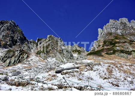 長野県 中央アルプス千畳敷カール 八丁坂(10月撮影) 長野県 中央アルプス千畳敷カール 八丁坂(10月撮影) 88680867