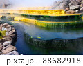 豊富な湯量 88682918