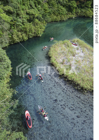 清流土居川で川下り 88684523
