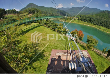 塩原ダムのもみじ谷大吊橋 88691217