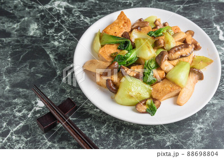 豆腐とチンゲン菜の炒め物 88698804