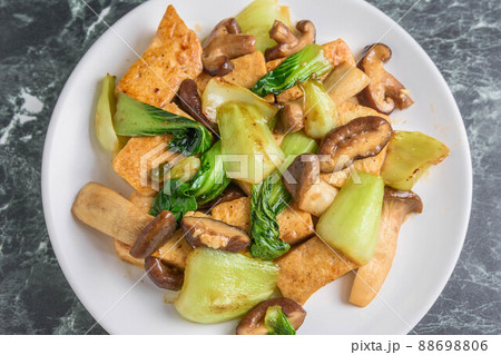 豆腐とチンゲン菜の炒め物 88698806