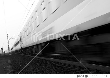 Train fast blur 88699284