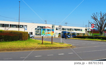 JR東日本武蔵野線の三郷駅とその周辺の風景(2022年4月撮影) JR東日本武蔵野線の三郷駅とその周辺の風景(2022年4月撮影) 88701501