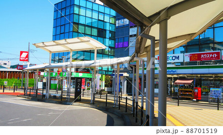 JR東日本武蔵野線の三郷駅とその周辺の風景（2022年4月撮影） 88701519