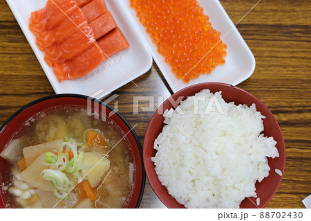 市場めしのさけいくら丼(青森県) 市場めしのさけいくら丼(青森県) 88702430