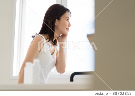 Cosmetically Cosmetically 88702815