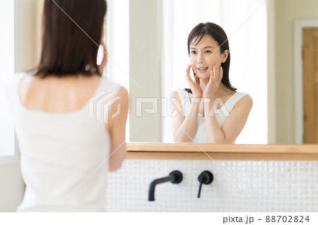 Cosmetically Cosmetically 88702824