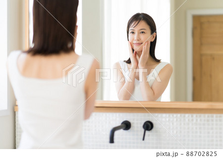Cosmetically 88702825