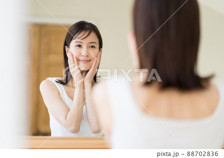 Cosmetically Cosmetically 88702836