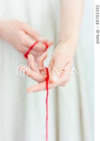 赤い糸を手繰り寄せる 88703302