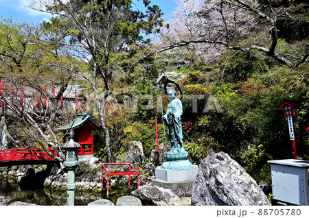 岩水寺　赤池地蔵尊 88705780
