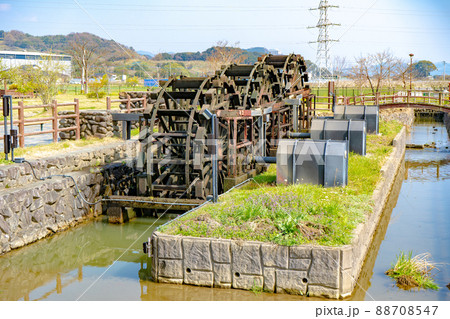 堀川用水と三連水車 堀川用水と三連水車 88708547