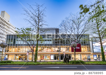 名古屋市・中区　栄　広小路通　広小路呉服町交差点　マルエイガレリア 88708995