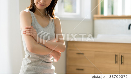 Cosmetically Cosmetically 88709072
