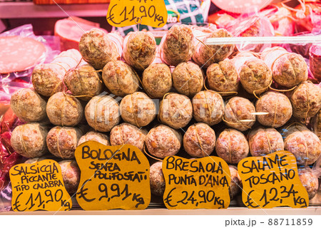 イタリアン食材　サラミ　フィレンツェ中央市場 88711859
