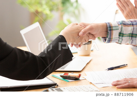 シニア夫婦　終活　備え　顔なし 88711906